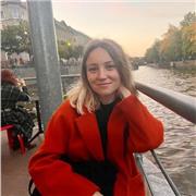 Biologa nutrizionista impartisce lezioni di biologia e chimica per scuole medie e superiori